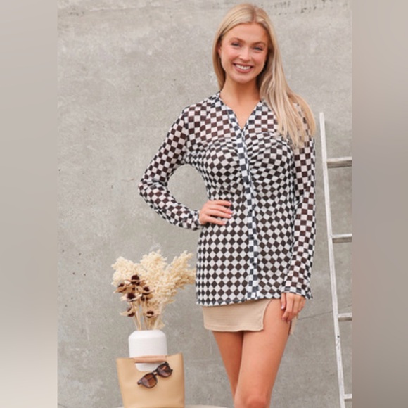 Checkered mesh long sleeve button down top - Picture 8 of 10